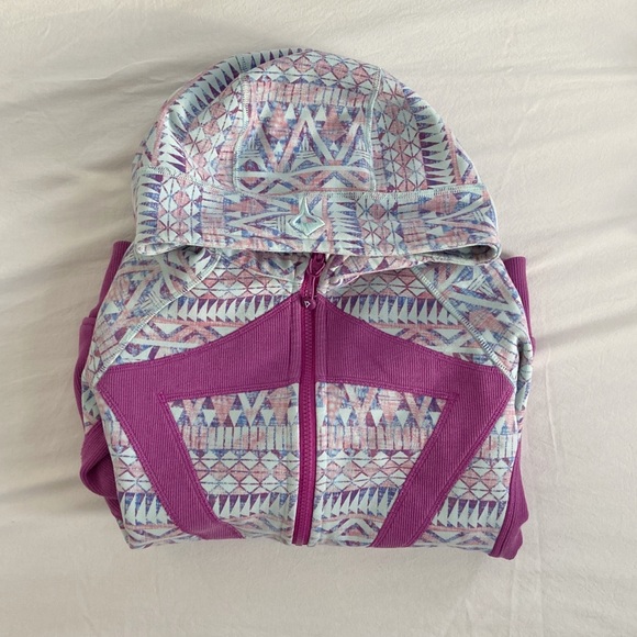 ivivva zip up hoodie💟 - Picture 1 of 3